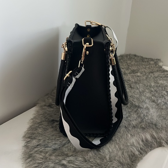 *SOLD* CHiP Bags modern style black white blue leopard lion roses tote purse - Picture 8 of 15